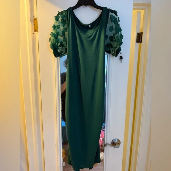 Green Maternity Dress with Floral Sleeves Large - Picture 3 of 6